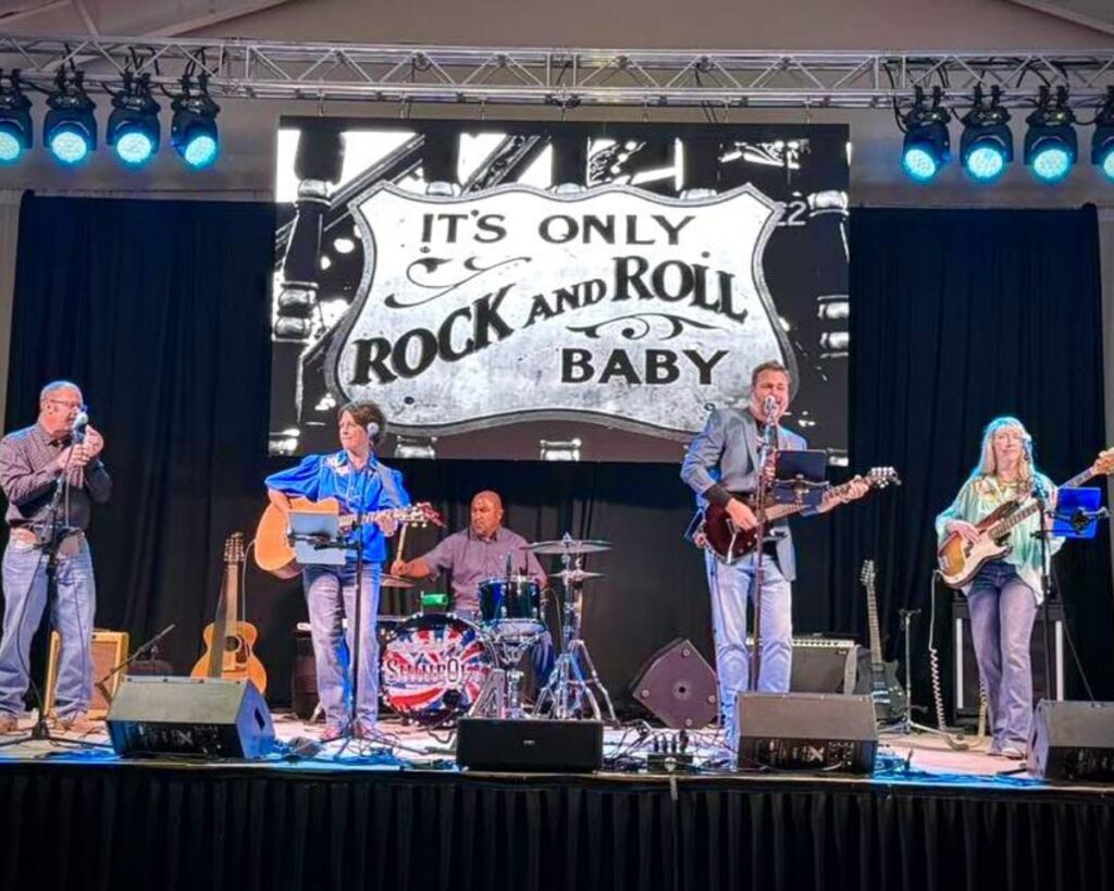 SHINEOLA @The House of Fifi DuBois